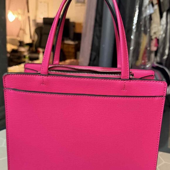 Karl Lagerfeld pink double-handled./ crossbody handbag with likeness charicature - Picture 3 of 10